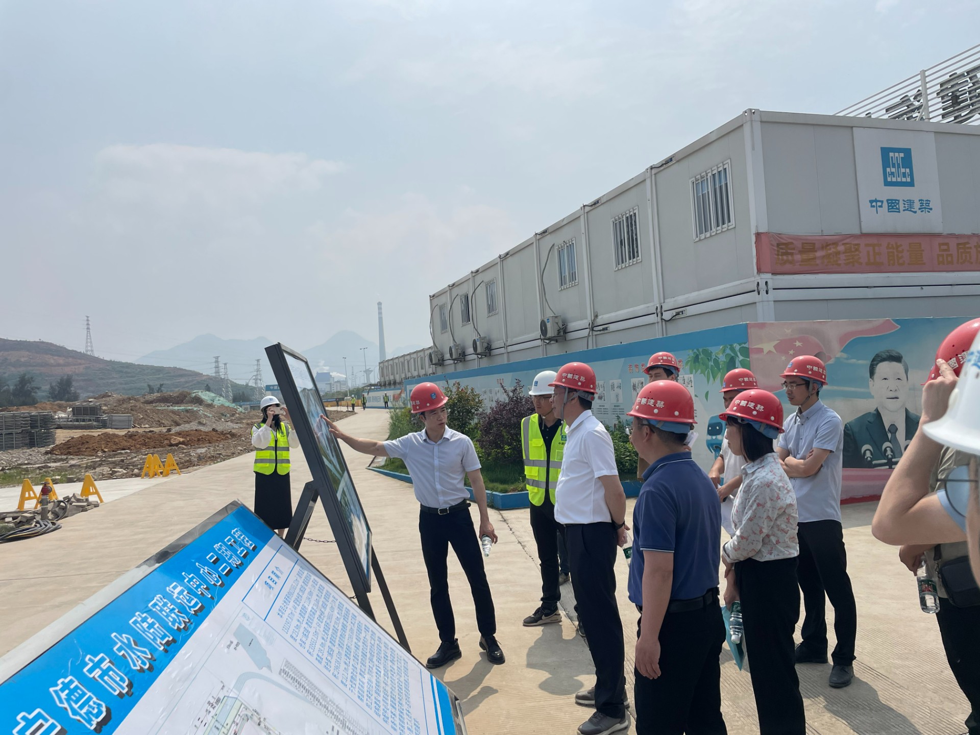 1715399054710214.jpg 2024-5-9市交投集團領導深入市交投物流集團重點項目現場調研指導工作,姜軒緯拍攝1.jpg